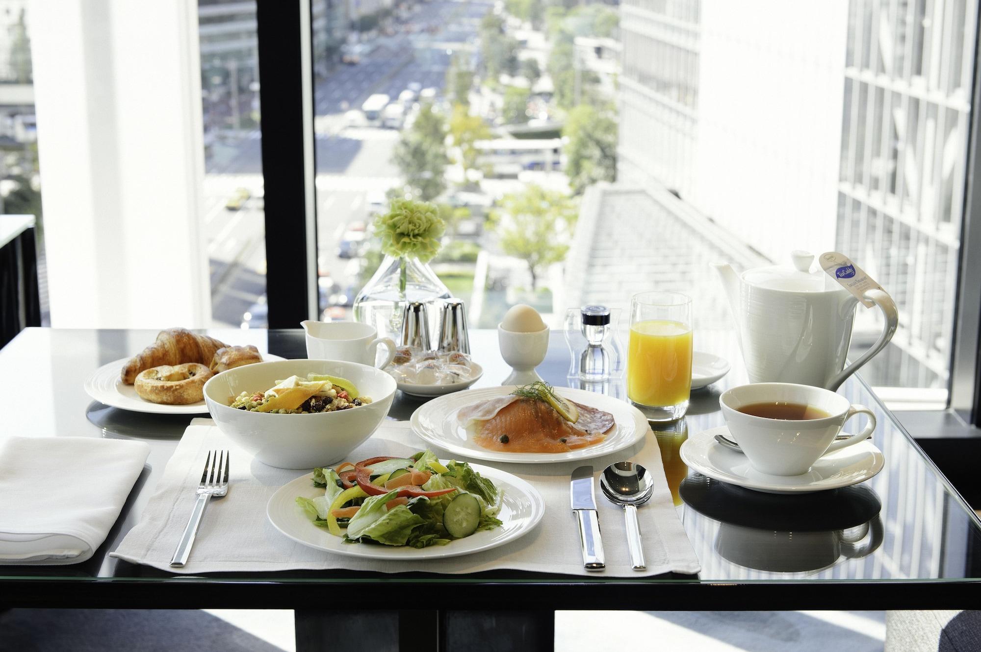 فندق أووكوود بريمير طوكيو المظهر الخارجي الصورة A breakfast table