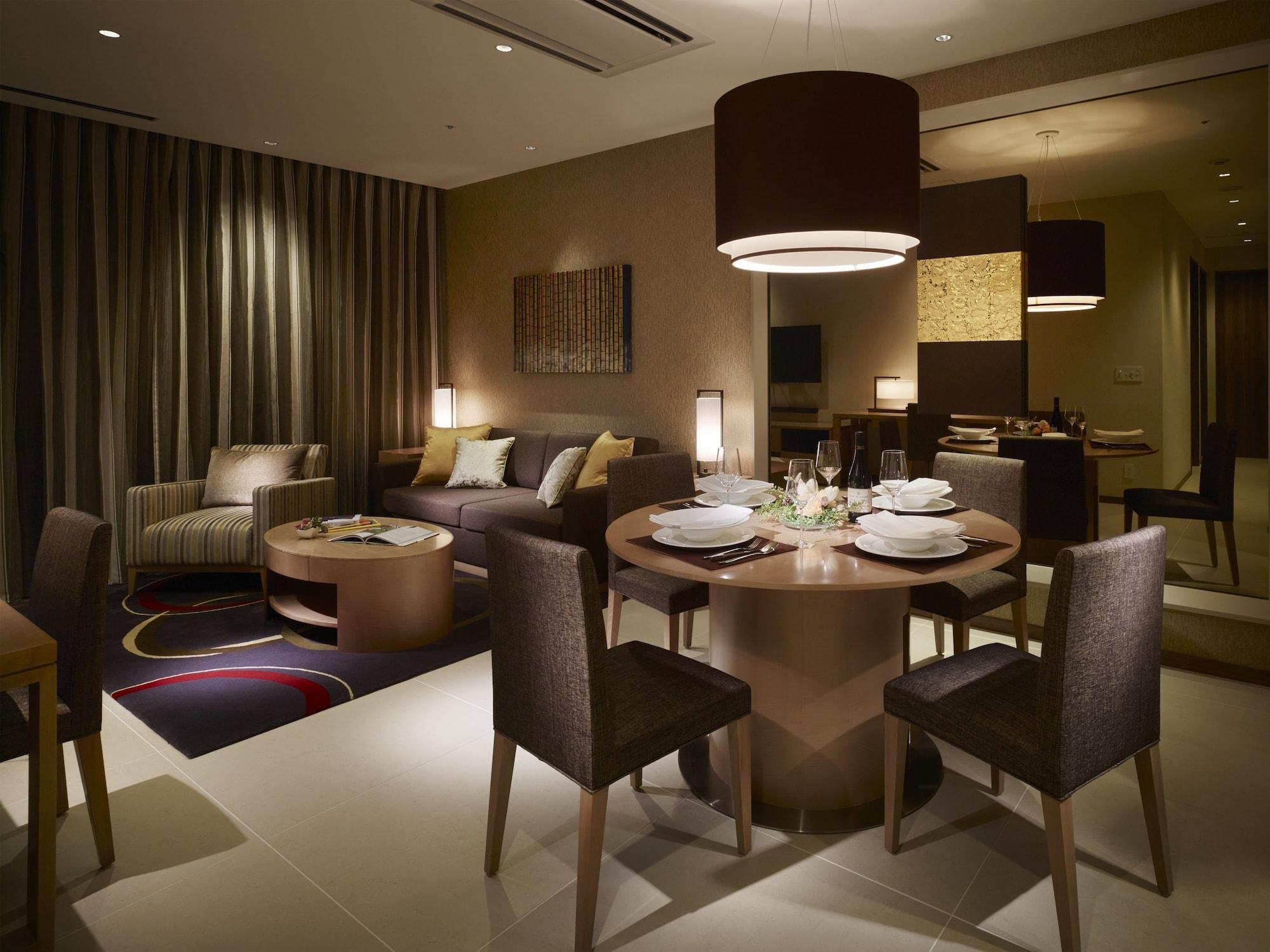 فندق أووكوود بريمير طوكيو المظهر الخارجي الصورة A suite at the hotel